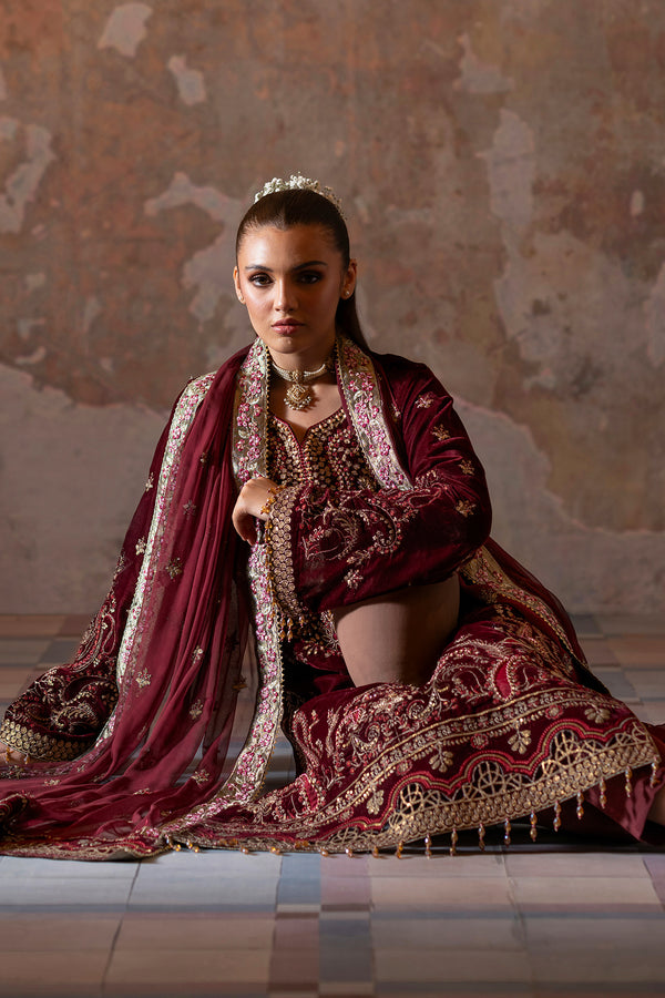 Emaan Adeel | Saanjh Velvet Collection 24 |  Tara by Emaan Adeel - Designer Dress - Type: Ladies Clothes - Available at Libayah - 100% Original