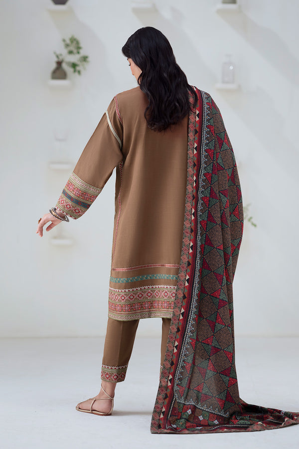 Maryum N Maria | Noore Winters 25 | 3 Piece Embroidered Khaddar GHUNCHA - FSU5674