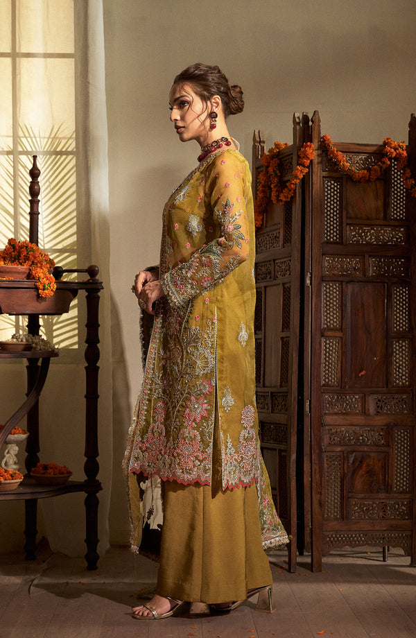 Fabiha Fatima | Reve Royal Luxury Wedding Dresses |AMBER by Fabiha Fatima - Designer Dress - Type: Ladies Clothes - Available at Libayah - 100% Original