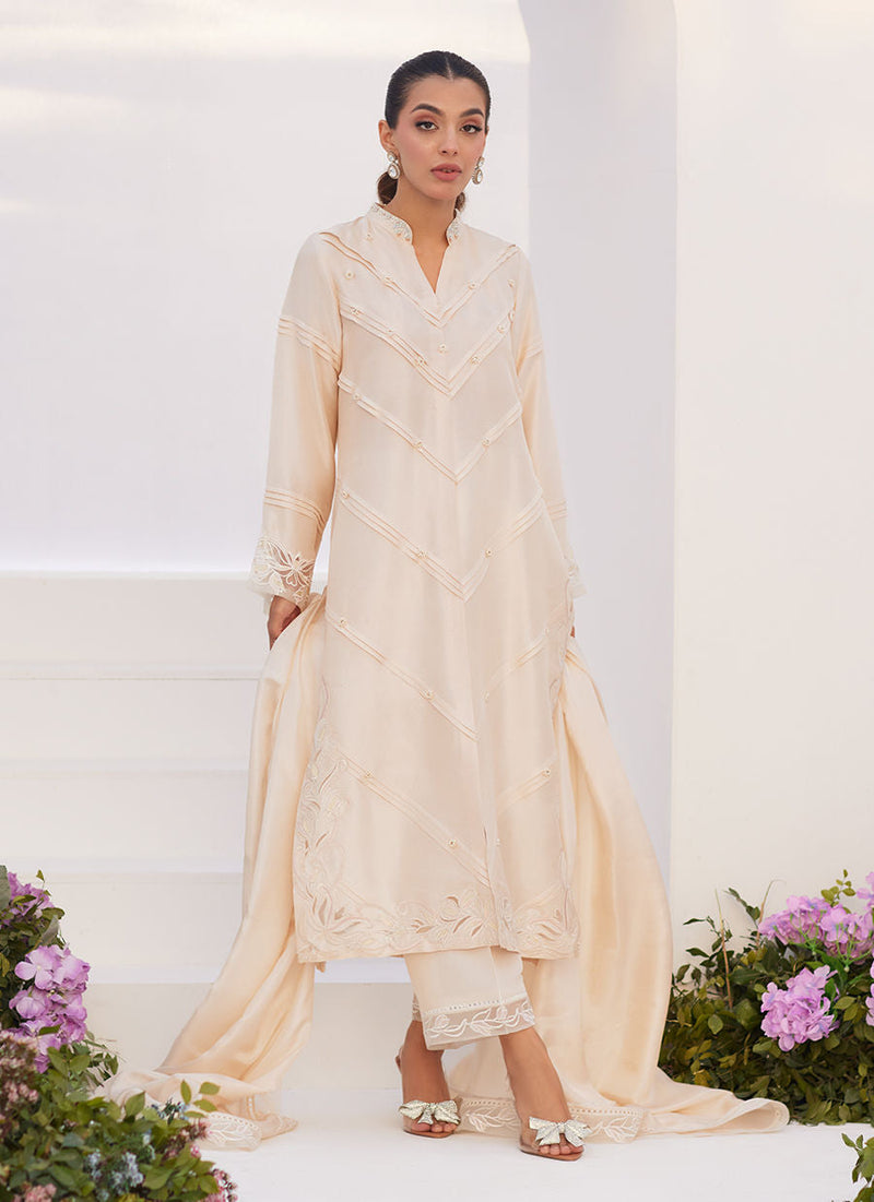 Farah Talib Aziz | Zaza Luxe Pret 24 | TISELE IVORY PLEATED RAW SILK SHIRT AND DUPATTA by Farah Talib Aziz - Designer Dress - Type: Ladies Clothes - Available at Libayah - 100% Original