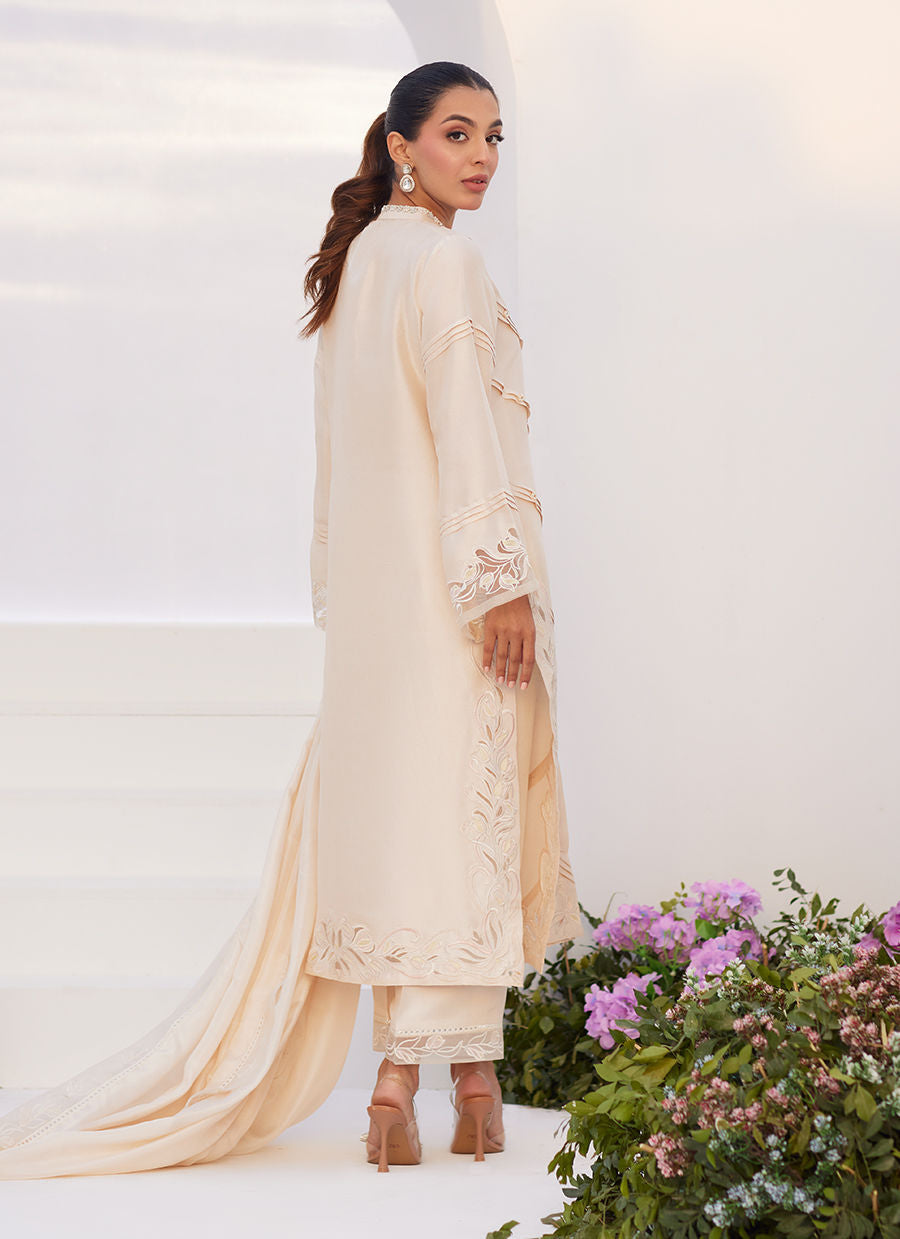 Farah Talib Aziz | Zaza Luxe Pret 24 | TISELE IVORY PLEATED RAW SILK SHIRT AND DUPATTA by Farah Talib Aziz - Designer Dress - Type: Ladies Clothes - Available at Libayah - 100% Original
