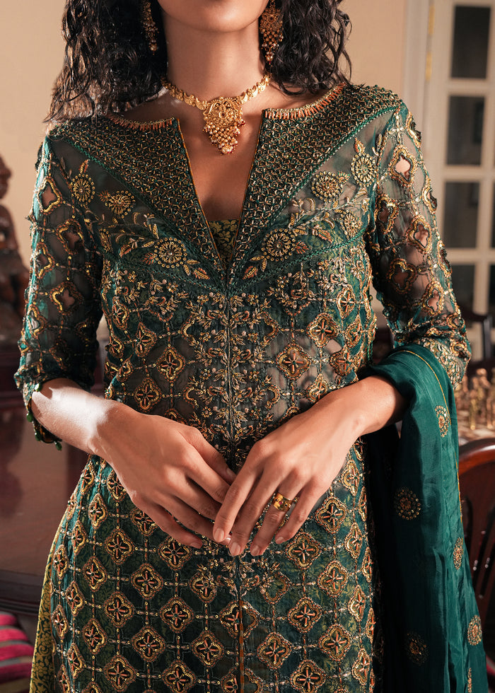 Laj by Lajwanti | Runaway Formals 25 | Emerald Echo