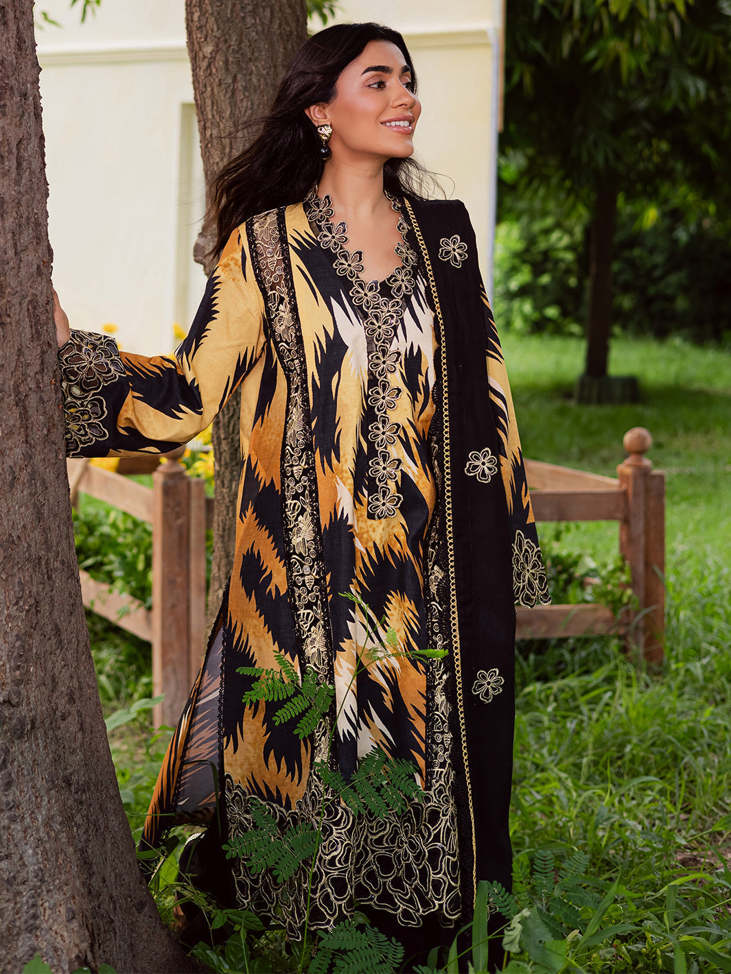 Mahnur | Gardenia Khaddar 25 | GR-09