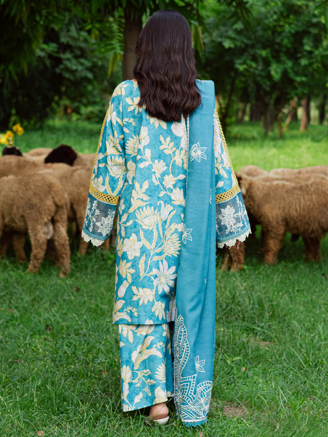 Mahnur | Gardenia Khaddar 25 | GR-11