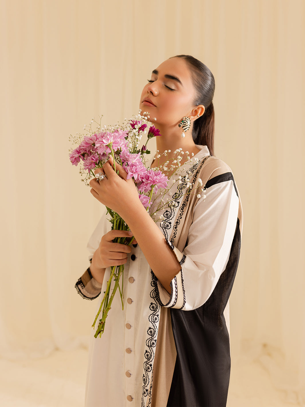 Mahnur | Petal Whispers Lawn Pret | Gardenia by Mahnur - Designer Dress - Type: Ladies Clothes - Available at Libayah - 100% Original