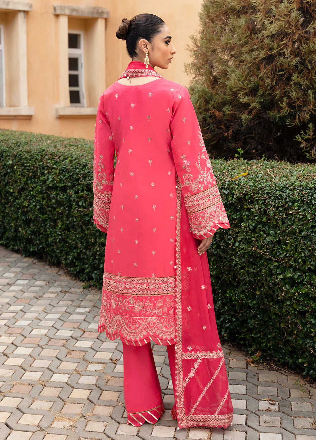 Gulaal | Luxury Lawn 24 | ALESSIA (GL-LL-24V1-06) by Gulaal - Designer Dress - Type: Ladies Clothes - Available at Libayah - 100% Original