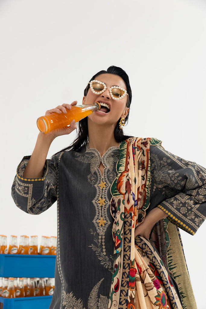 Sana Safinaz | Mahay Winter 25 | H255-005A-3CQ by Sana Safinaz - Designer Dress  - Type : Ladies Clothes - Available at Libayah - 100% Original 