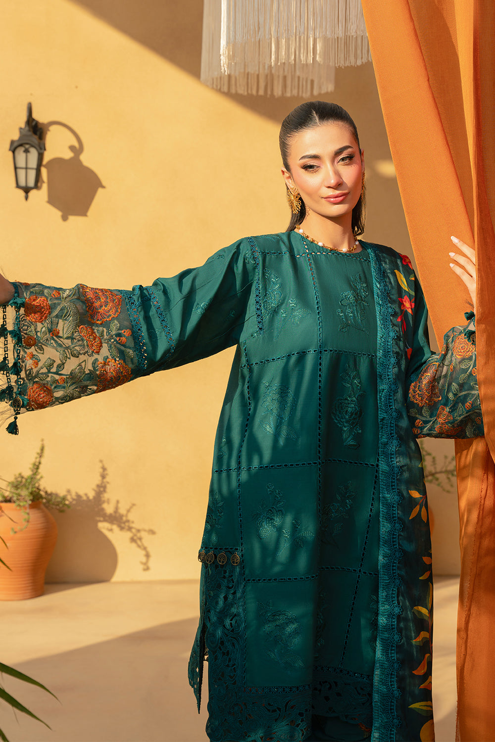 Saira Rizwan | Luxury Lawn 25 | LIRA-SRL25-10 by Saira Rizwan - Designer Dress - Type: Ladies Clothes - Available at Libayah - 100% Original