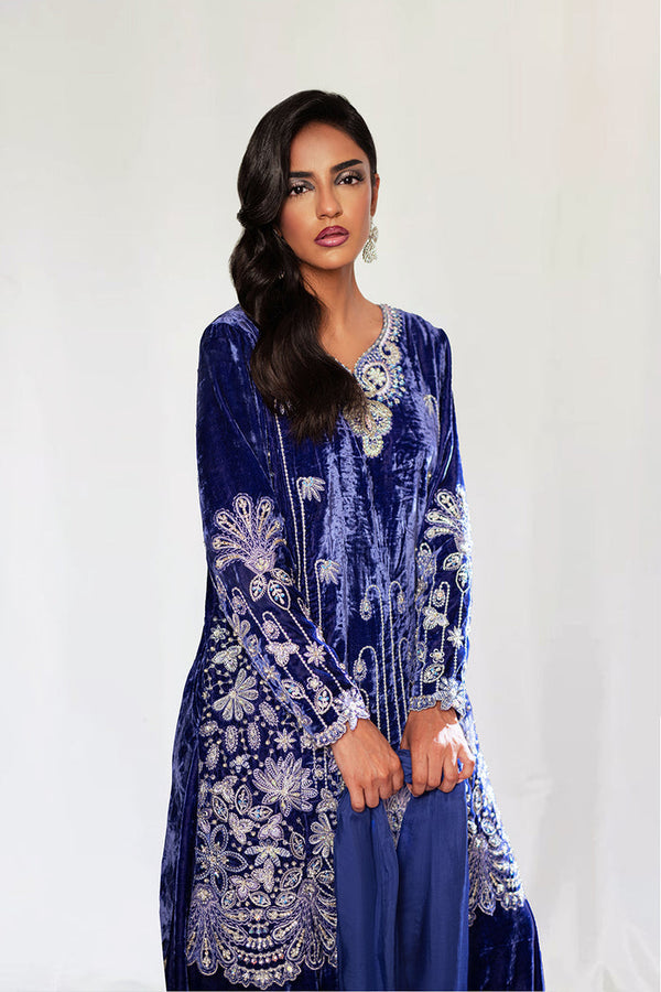 Saira Rizwan | Velvet Pret 25 | ZARREEN-SRVP25-02 by Saira Rizwan - Designer Dress - Type : Ladies Clothes - Available at Libayah - 100% Original 