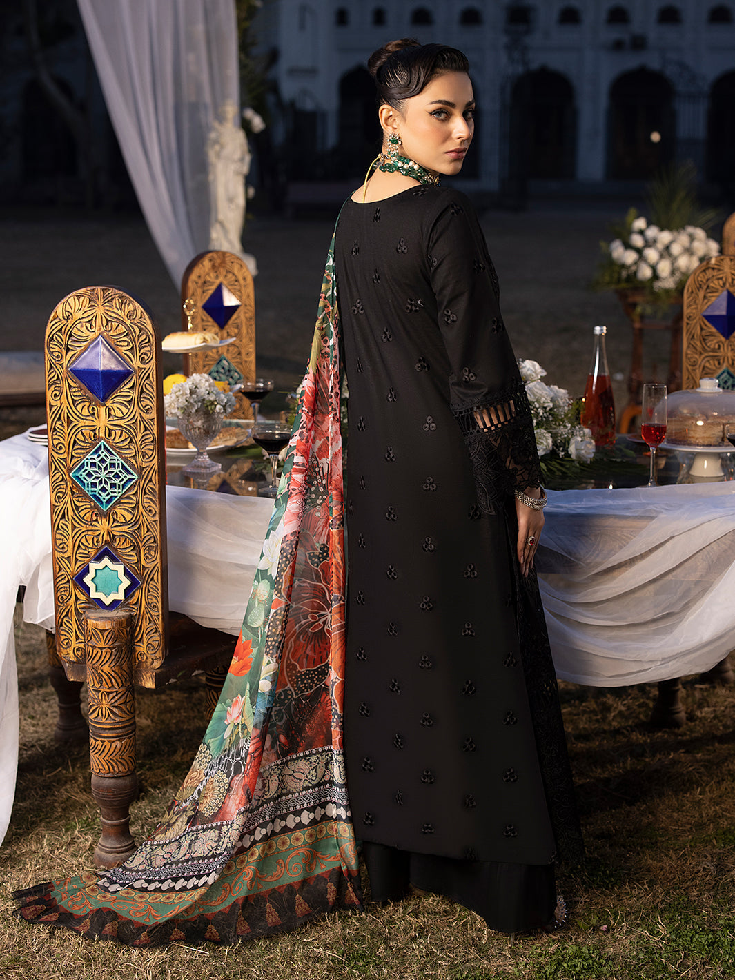 Mahnur | Mahrukh Luxury Lawn 24 | HEMAYAL by Mahnur - Designer Dress - Type: Ladies Clothes - Available at Libayah - 100% Original