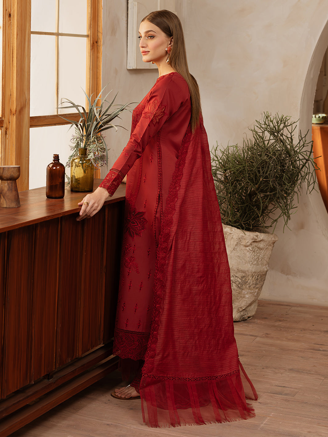 Mahnur | Florence Luxury Lawn 25 | HOORAIN by Mahnur - Designer Dress - Type: Ladies Clothes - Available at Libayah - 100% Original