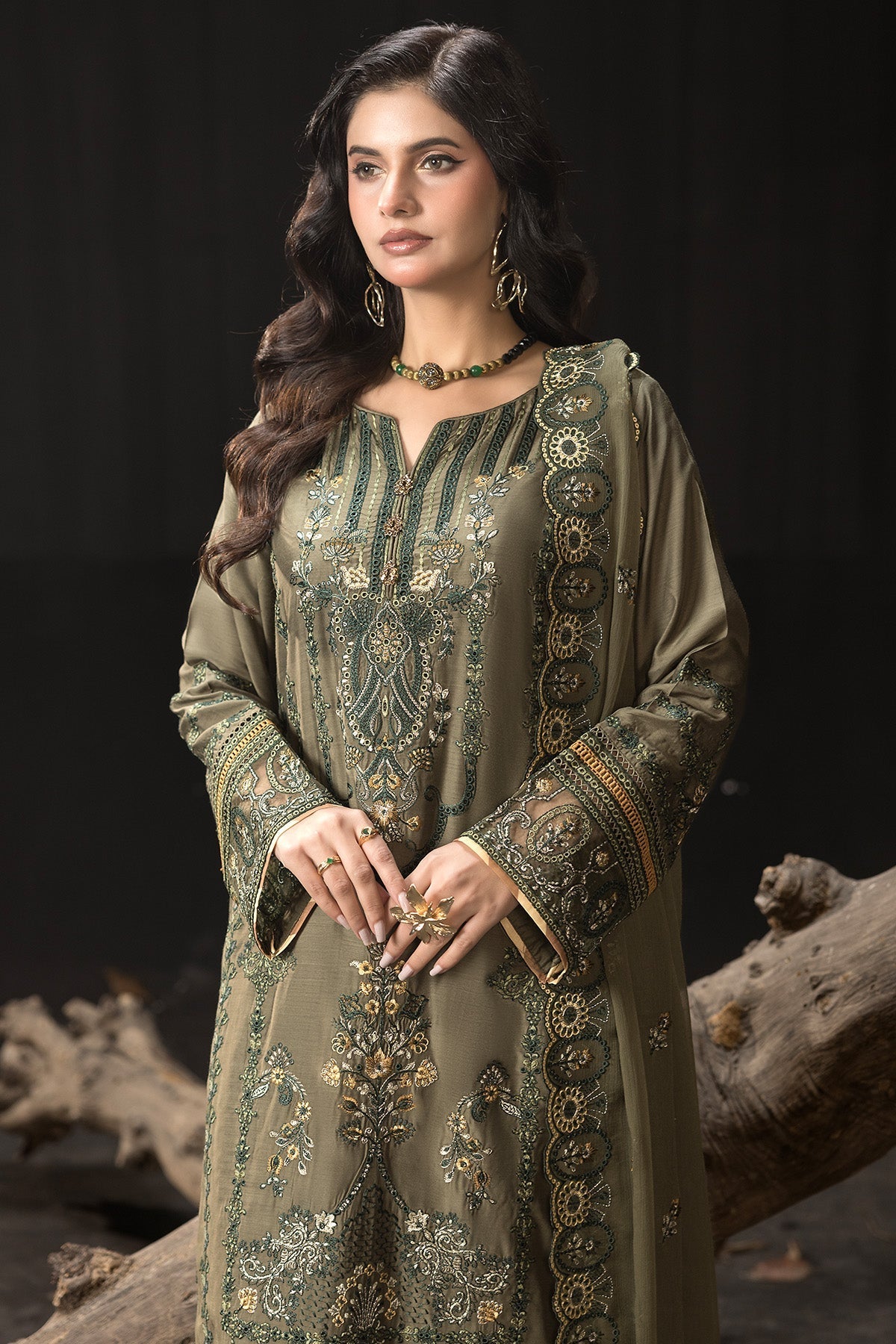 Imrozia Premium | Gulzar e Dil | I.P-105 Dilfareb by Imrozia Premium - Designer Dress - Type: Ladies Clothes - Available at Libayah - 100% Original
