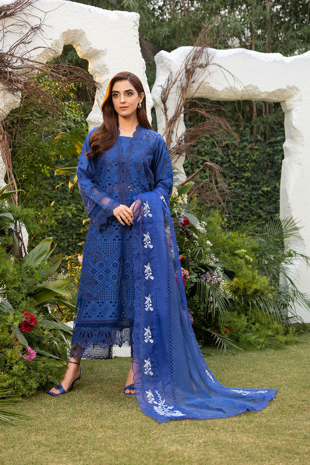 Sobia Nazir | Luxury Lawn 25 | 1B by Sobia Nazir - Designer Dress - Type: Ladies Clothes - Available at Libayah - 100% Original