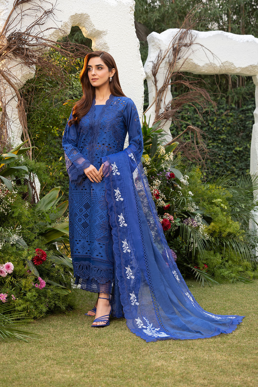 Sobia Nazir | Luxury Lawn 25 | 1B by Sobia Nazir - Designer Dress - Type: Ladies Clothes - Available at Libayah - 100% Original