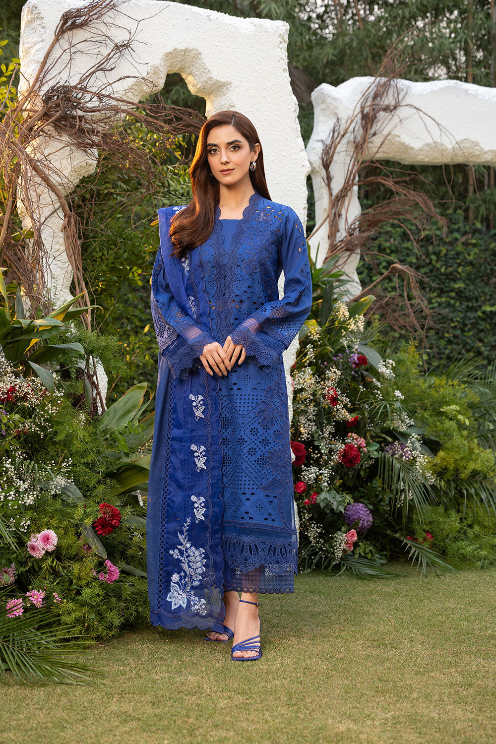 Sobia Nazir | Luxury Lawn 25 | 1B by Sobia Nazir - Designer Dress - Type: Ladies Clothes - Available at Libayah - 100% Original