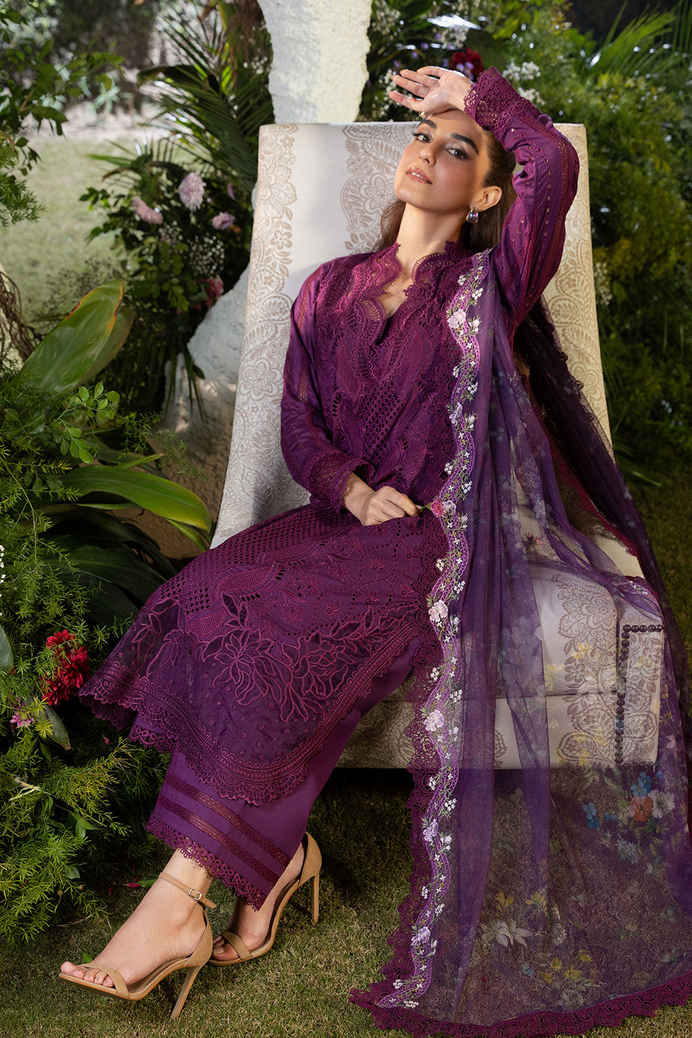Sobia Nazir | Luxury Lawn 25 | 2B by Sobia Nazir - Designer Dress - Type: Ladies Clothes - Available at Libayah - 100% Original