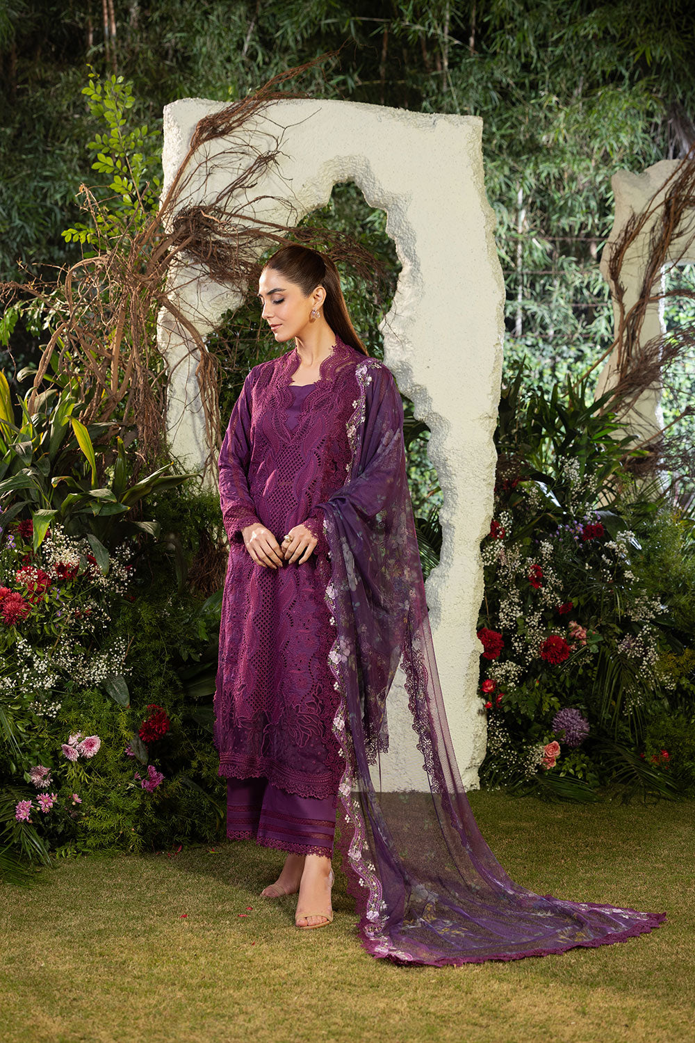 Sobia Nazir | Luxury Lawn 25 | 2B by Sobia Nazir - Designer Dress - Type: Ladies Clothes - Available at Libayah - 100% Original