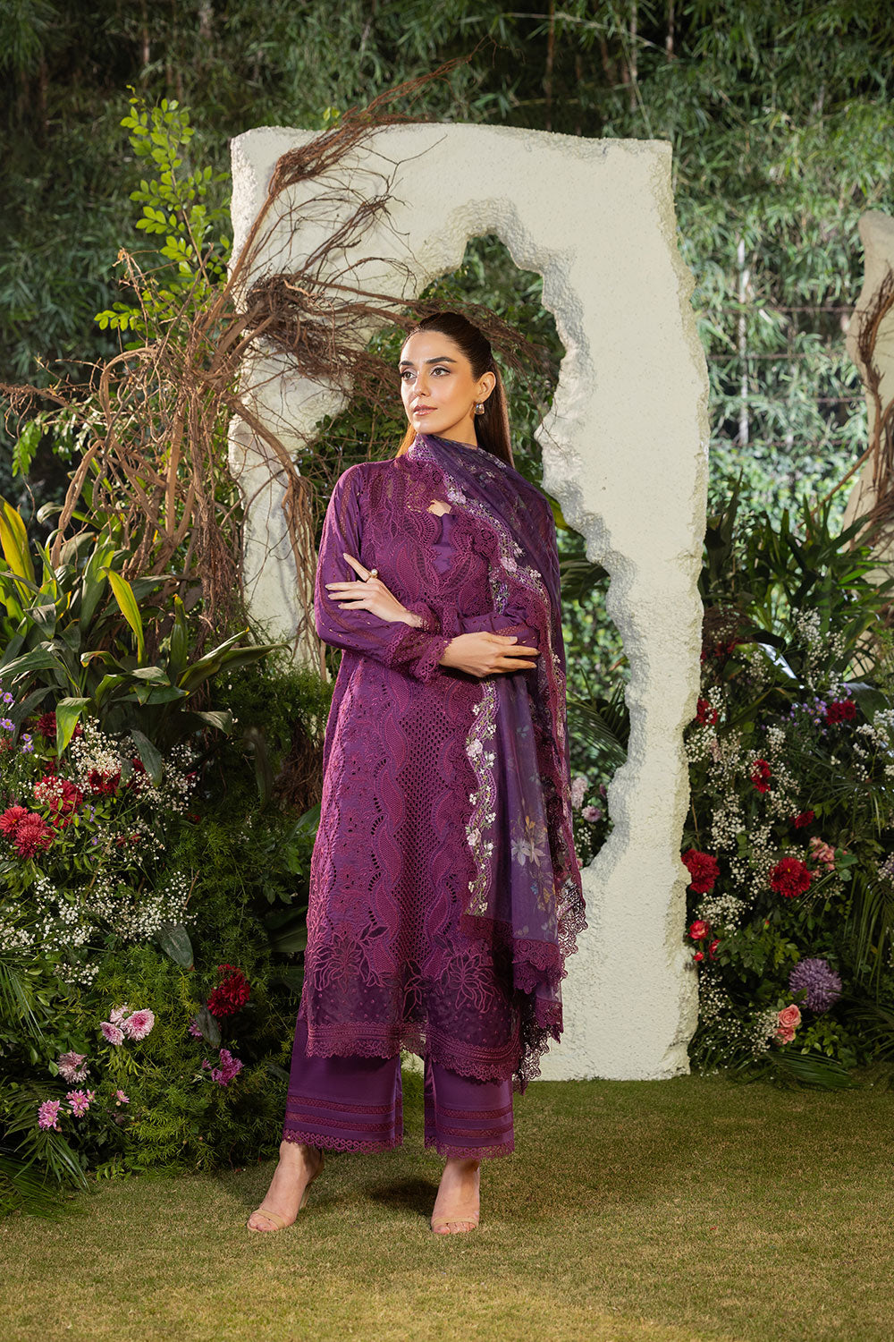Sobia Nazir | Luxury Lawn 25 | 2B by Sobia Nazir - Designer Dress - Type: Ladies Clothes - Available at Libayah - 100% Original
