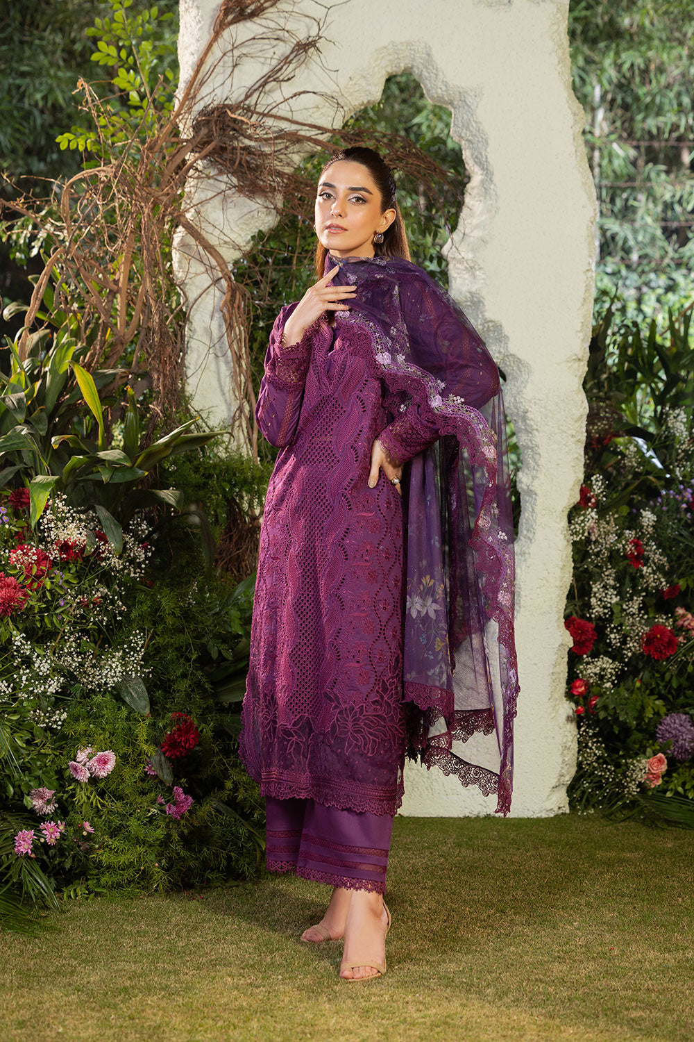 Sobia Nazir | Luxury Lawn 25 | 2B by Sobia Nazir - Designer Dress - Type: Ladies Clothes - Available at Libayah - 100% Original