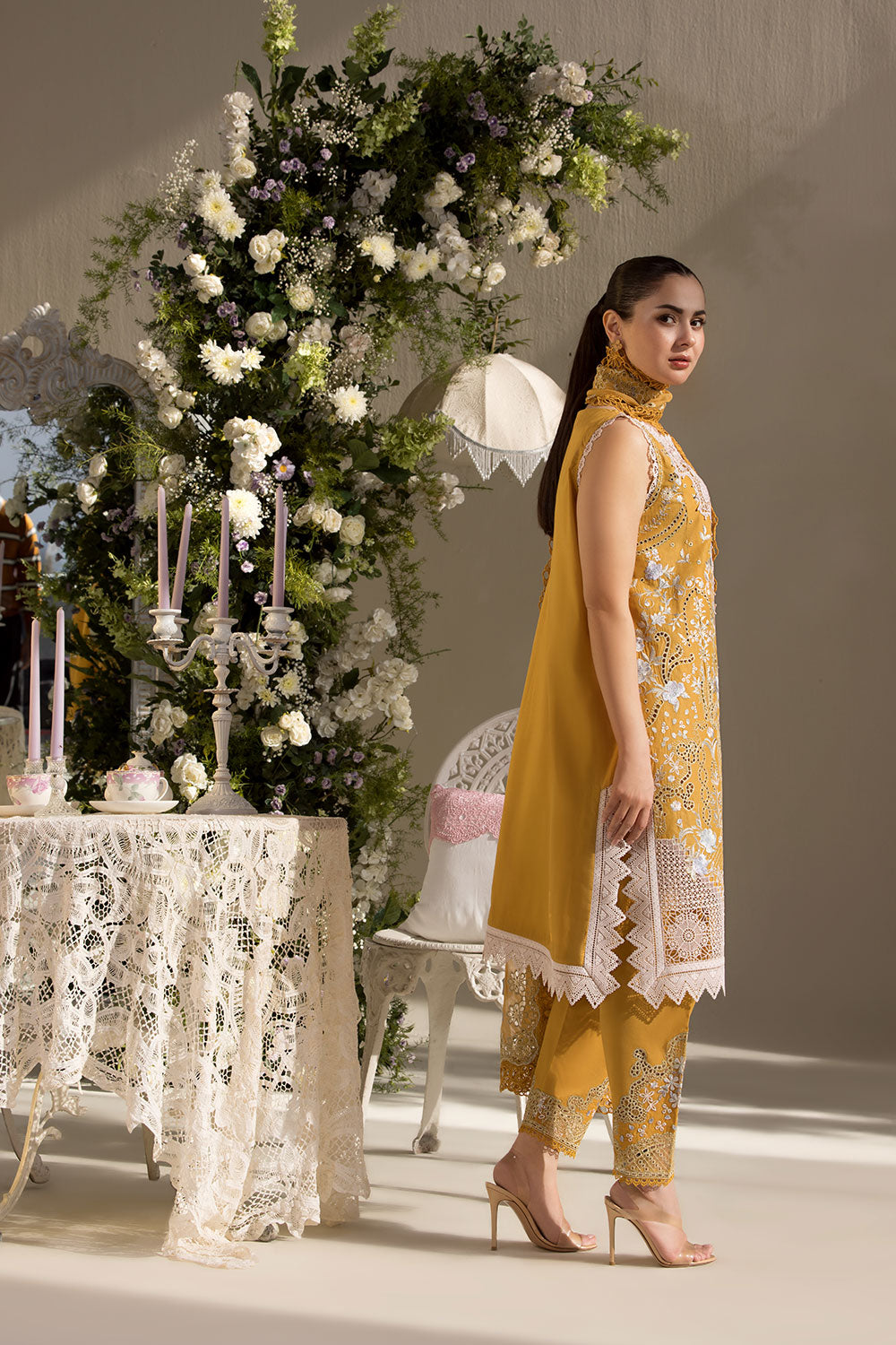 Sobia Nazir | Luxury Lawn 25 | 6B by Sobia Nazir - Designer Dress - Type: Ladies Clothes - Available at Libayah - 100% Original