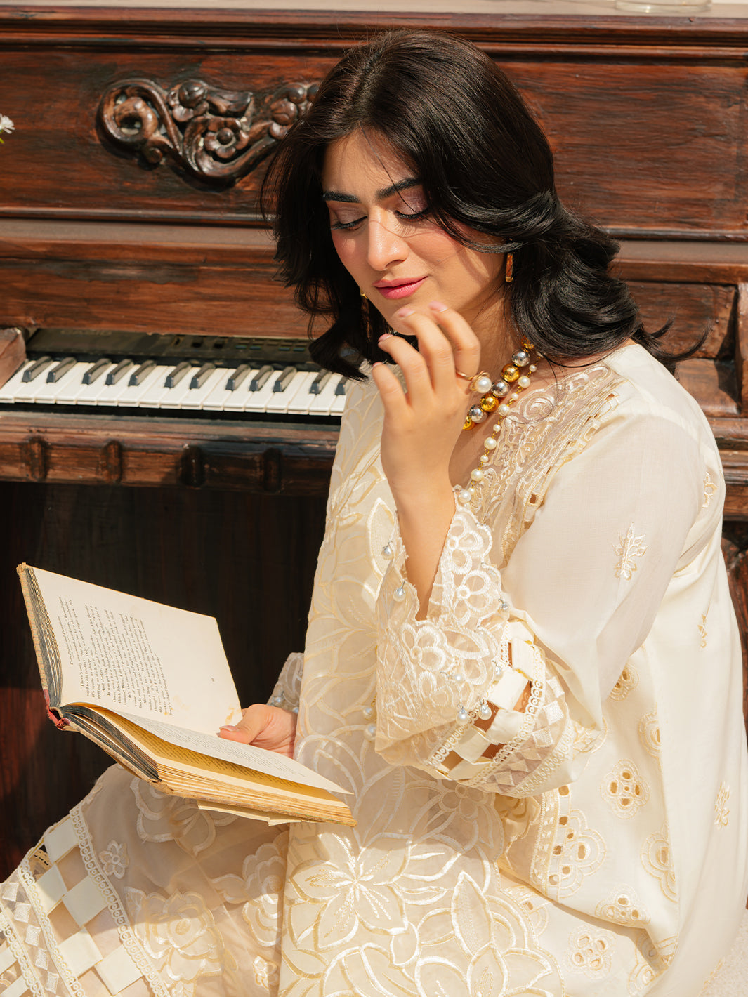 Mahnur | Allenura Luxury Lawn 24 | LUMINARY by Mahnur - Designer Dress - Type: Ladies Clothes - Available at Libayah - 100% Original