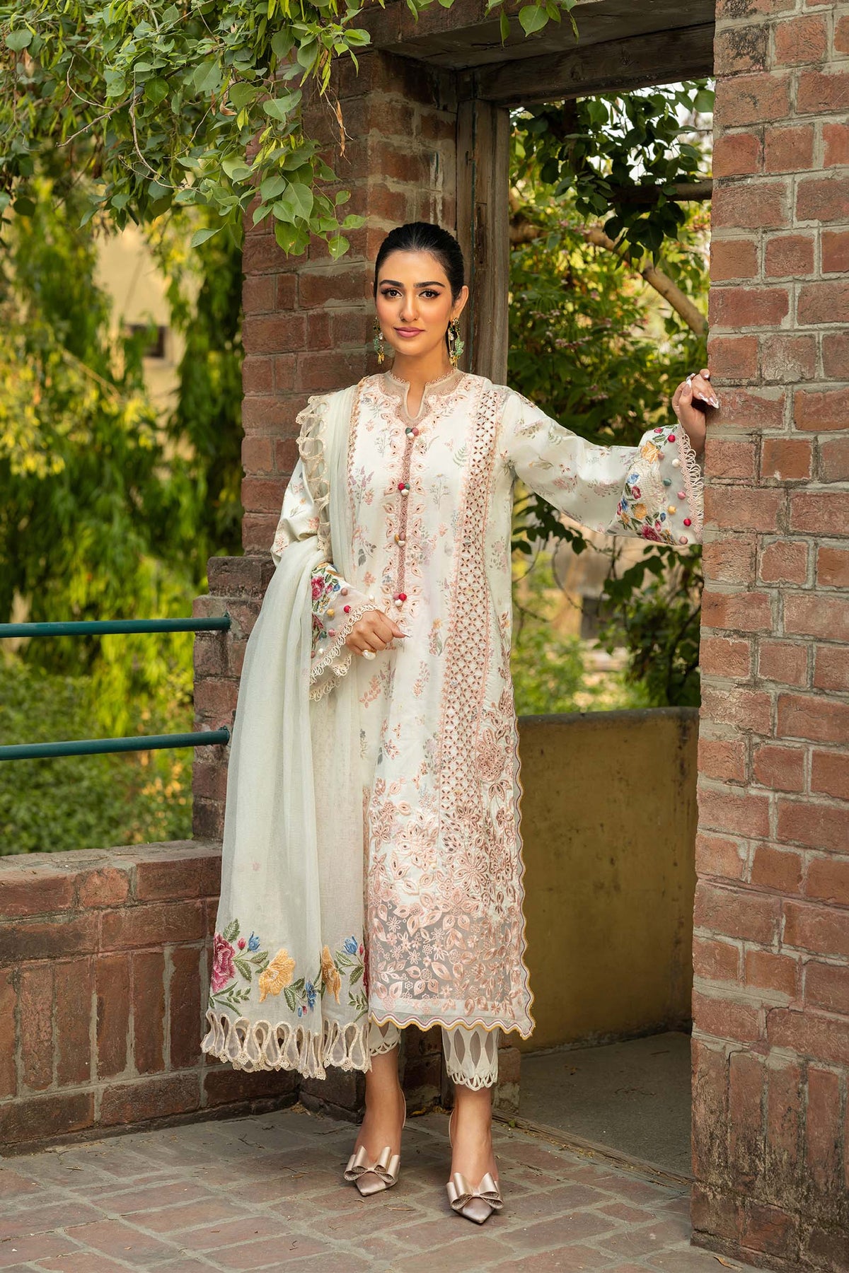Maryam Hussain | Luxury Lawn 25 | Batik by Maryam Hussain - Designer Dress - Type: Ladies Clothes - Available at Libayah - 100% Original