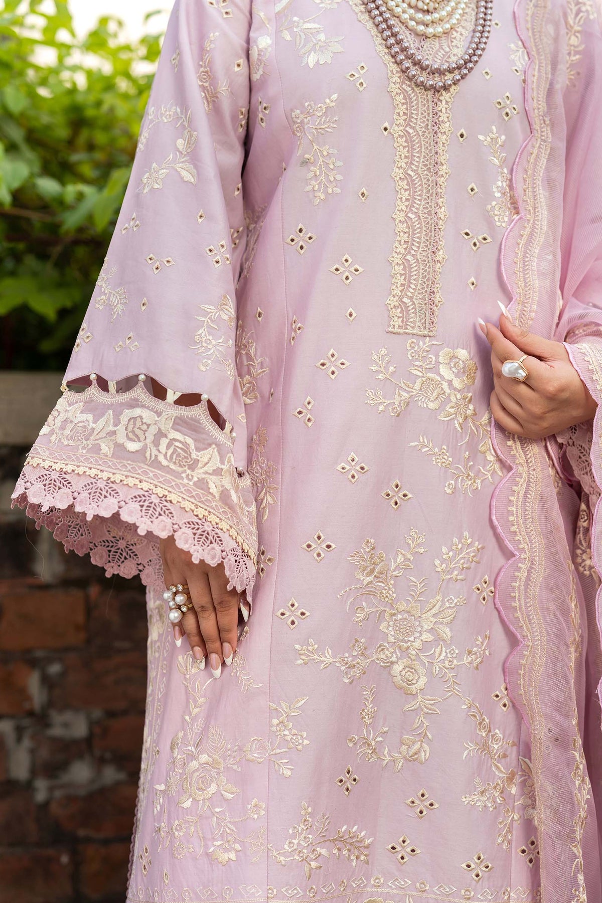Maryam Hussain | Luxury Lawn 25 | Samar by Maryam Hussain - Designer Dress - Type: Ladies Clothes - Available at Libayah - 100% Original