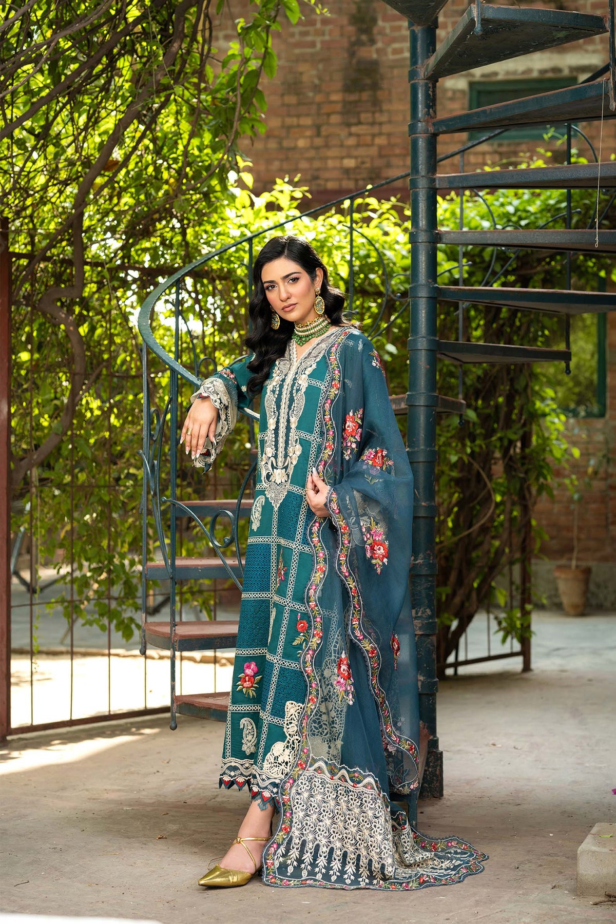 Maryam Hussain | Luxury Lawn 25 | Neelum by Maryam Hussain - Designer Dress - Type: Ladies Clothes - Available at Libayah - 100% Original