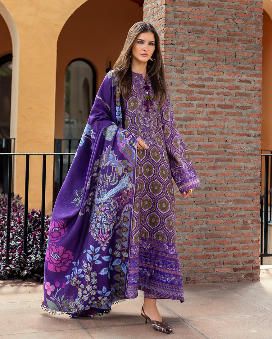 Luce Toscana – authentic Pakistani dress from the Mushq Winter Broadway 25 collection for women in the UK.