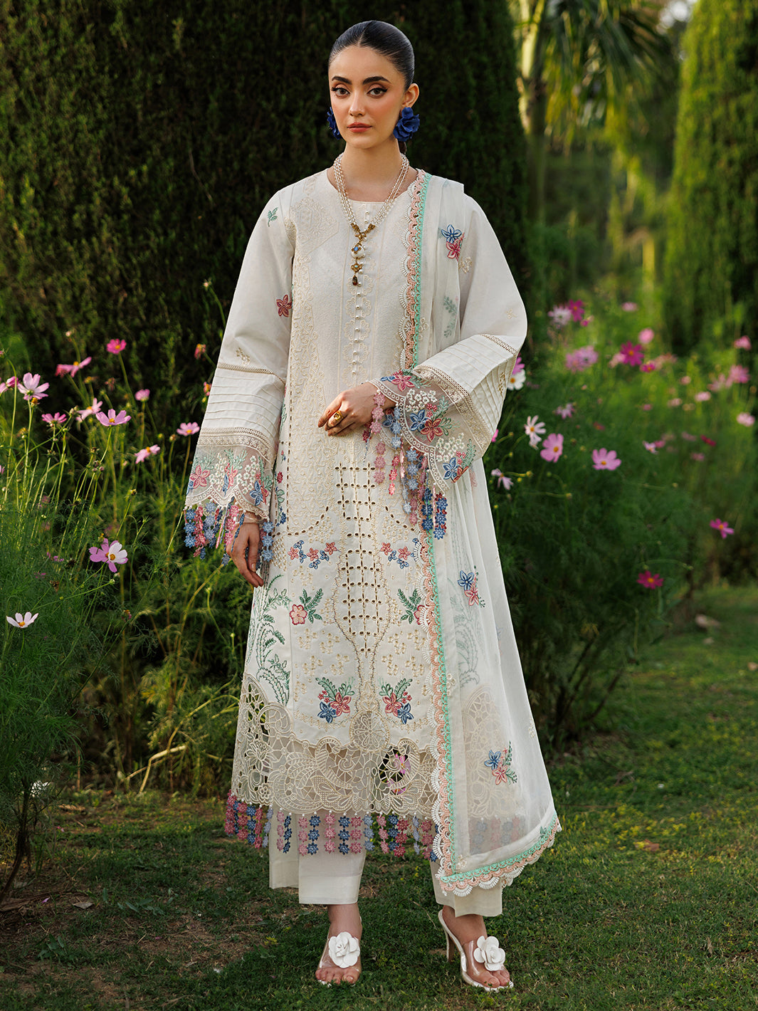 Mahnur | Morbagh Luxury Lawn 26 | M-03 - by Libayah - Registered Vendor of : Mahnur - 100% Original Designer Dress