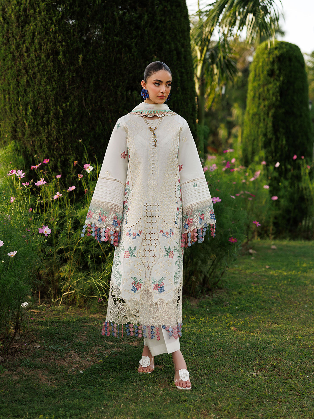 Mahnur | Morbagh Luxury Lawn 26 | M-03 - by Libayah - Registered Vendor of : Mahnur - 100% Original Designer Dress