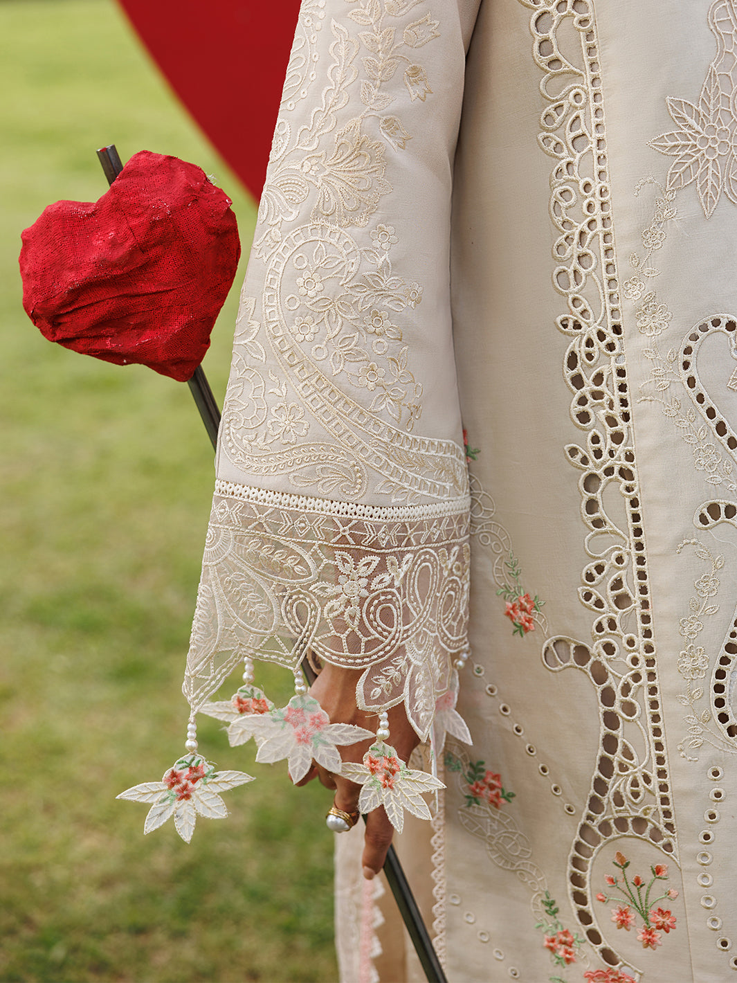 Mahnur | Morbagh Luxury Lawn 26 | M-07 - by Libayah - Registered Vendor of : Mahnur - 100% Original Designer Dress
