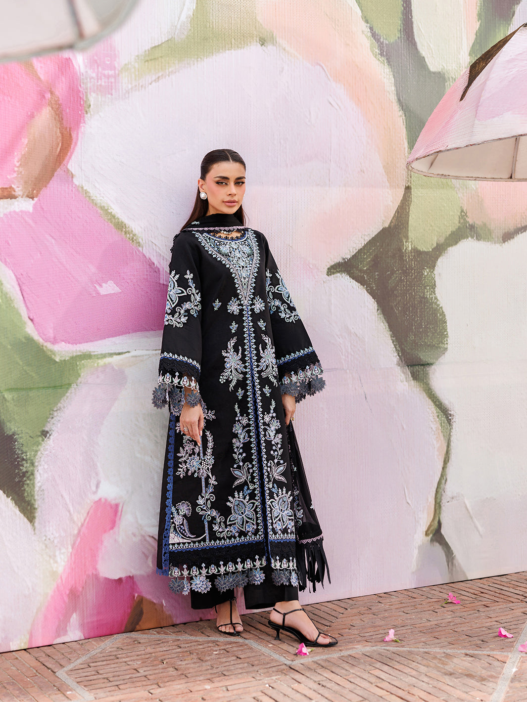 Mahnur | Morbagh Luxury Lawn 26 | M-08 - by Libayah - Registered Vendor of : Mahnur - 100% Original Designer Dress