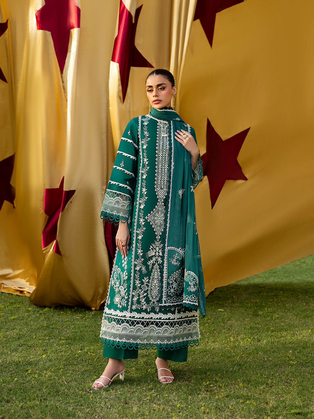 Mahnur | Morbagh Luxury Lawn 26 | M-09 - by Libayah - Registered Vendor of : Mahnur - 100% Original Designer Dress