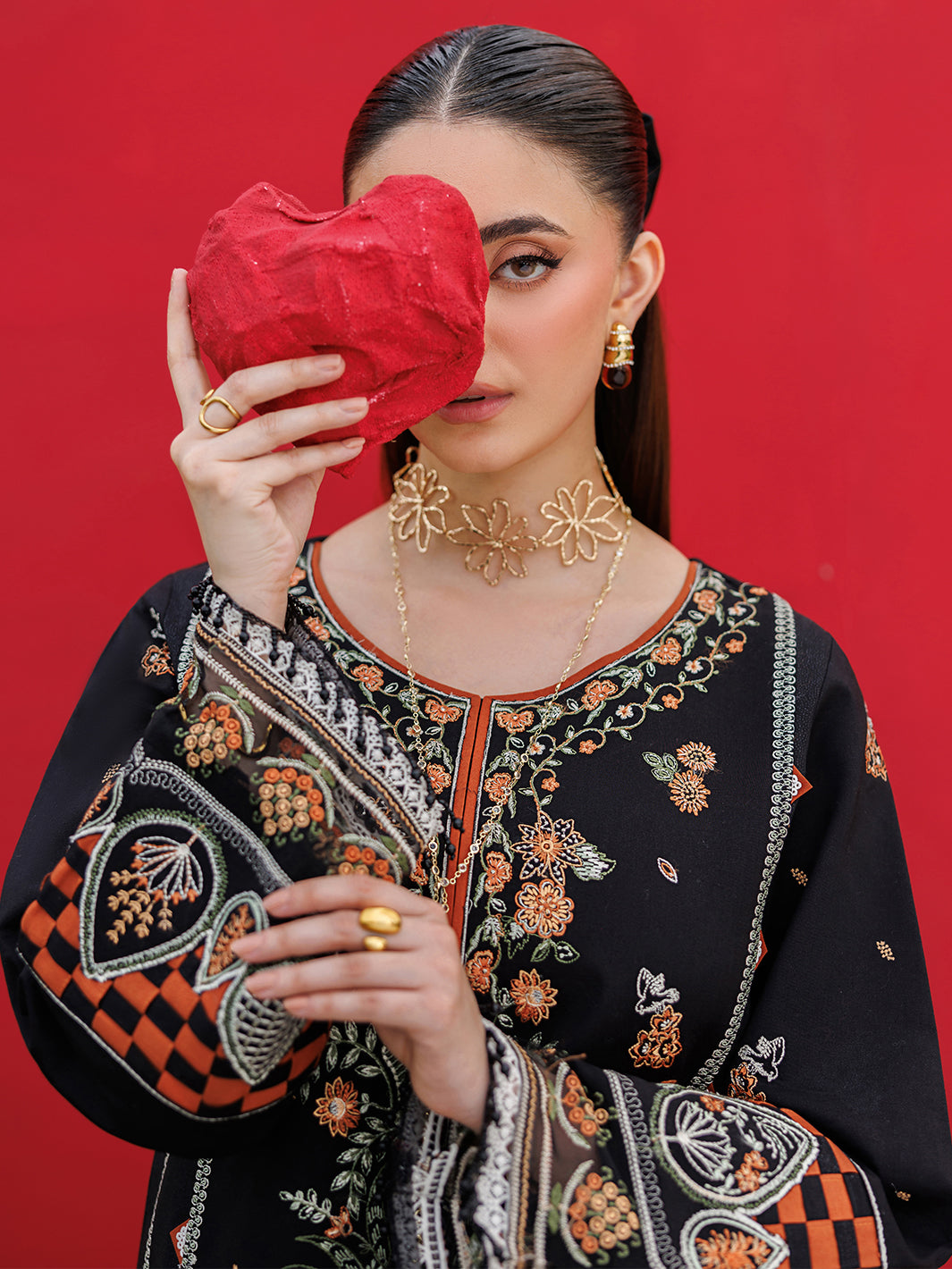 Mahnur | Morbagh Luxury Lawn 26 | M-11 - by Libayah - Registered Vendor of : Mahnur - 100% Original Designer Dress