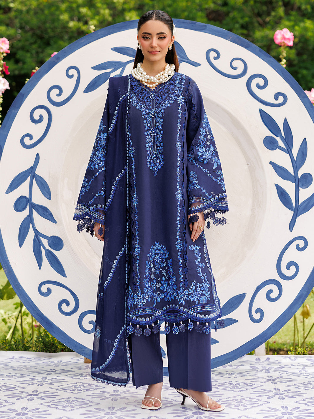 Mahnur | Morbagh Luxury Lawn 26 | M-14 - by Libayah - Registered Vendor of : Mahnur - 100% Original Designer Dress