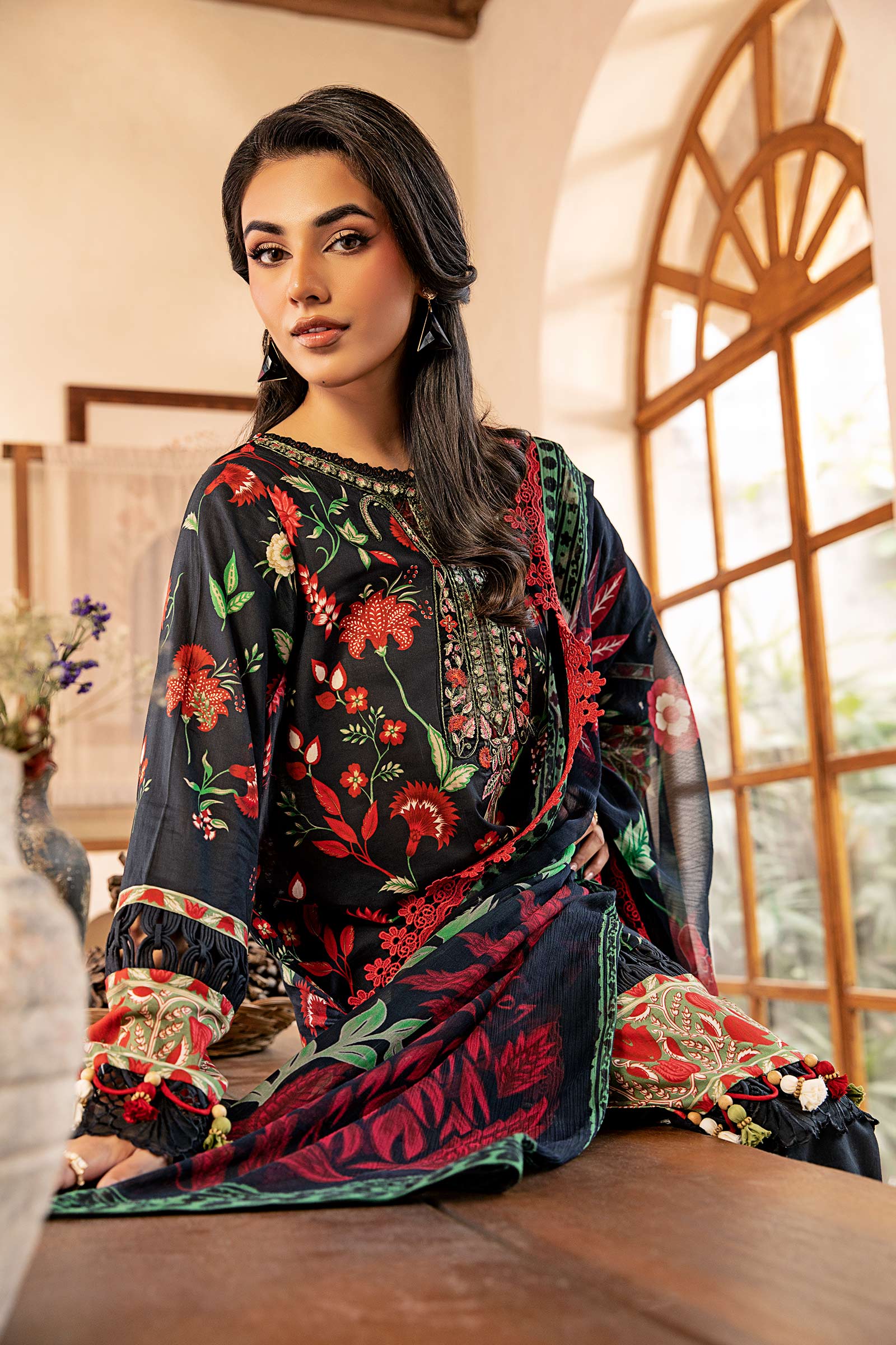 Maria B | Eid Basic Lawn | MB-CUS25-901A by Maria B - Designer Dress - Type: Ladies Clothes - Available at Libayah - 100% Original