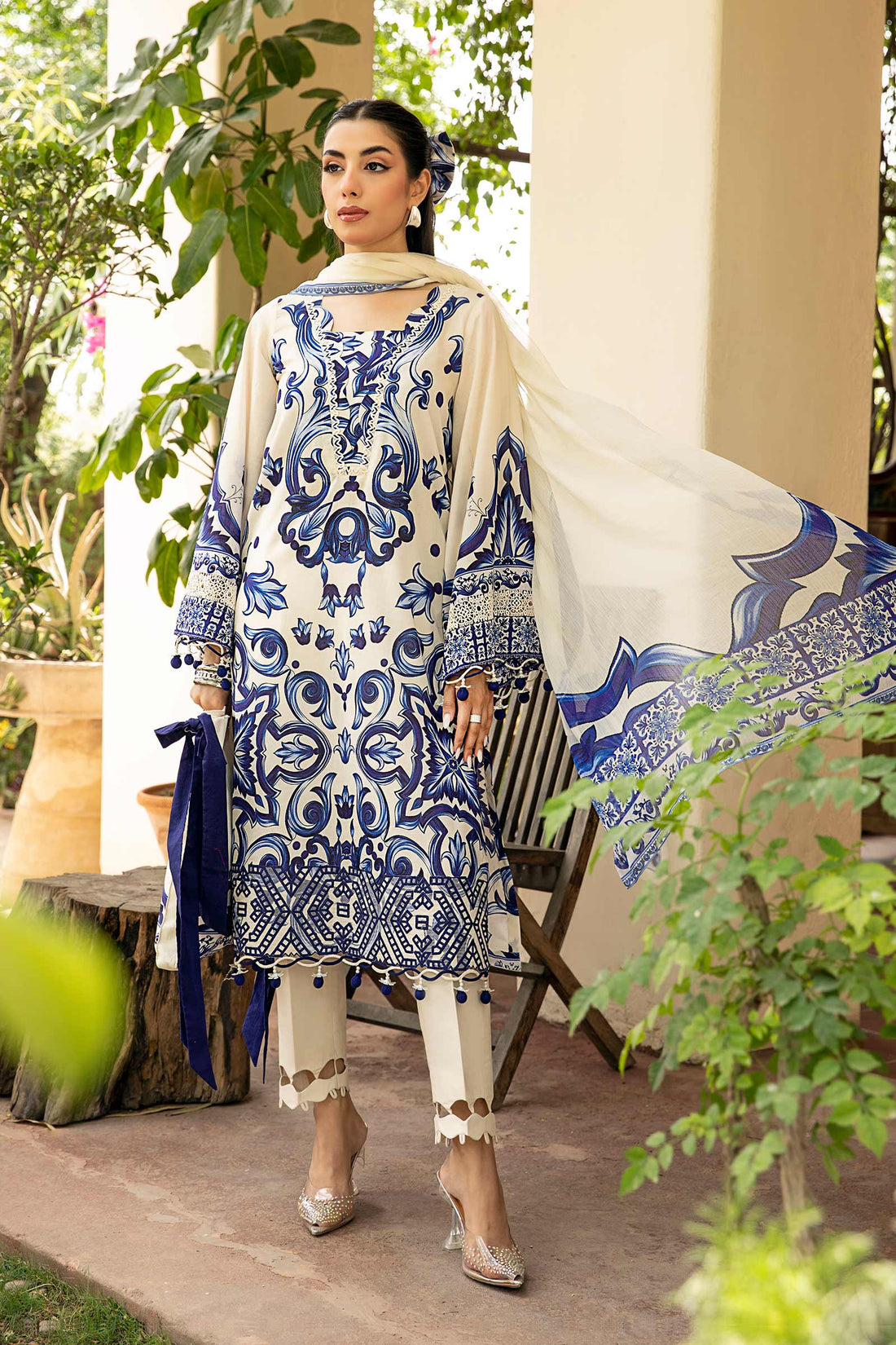 Maria B | Eid Basic Lawn | MB-CUS25-904A by Maria B - Designer Dress - Type: Ladies Clothes - Available at Libayah - 100% Original