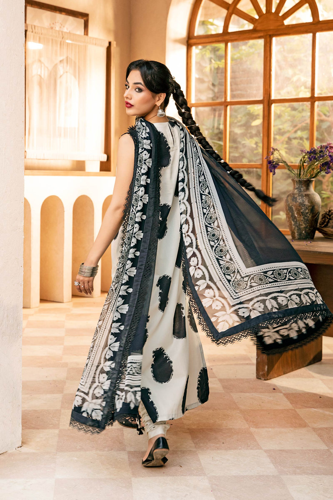 Maria B | Eid Basic Lawn | MB-CUS25-911B by Maria B - Designer Dress - Type: Ladies Clothes - Available at Libayah - 100% Original