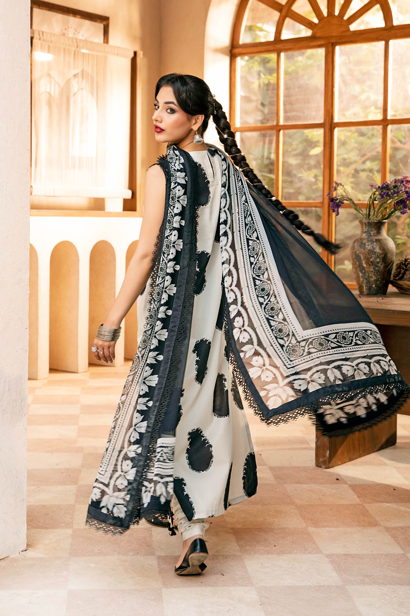 Maria B | Eid Basic Lawn | MB-CUS25-911B by Maria B - Designer Dress - Type: Ladies Clothes - Available at Libayah - 100% Original