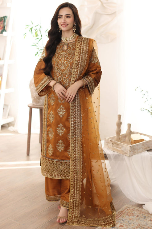Mohagni | Ishq Aatish Formals | MGS-06 AABROO by Mohagni - Designer Dress - Type: Ladies Clothes - Available at Libayah - 100% Original