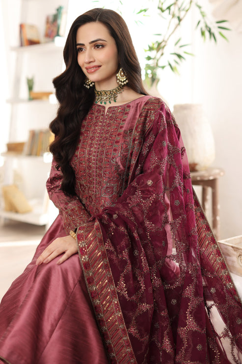 Mohagni | Ishq Aatish Formals | MGS-07 RESHAM by Mohagni - Designer Dress - Type: Ladies Clothes - Available at Libayah - 100% Original