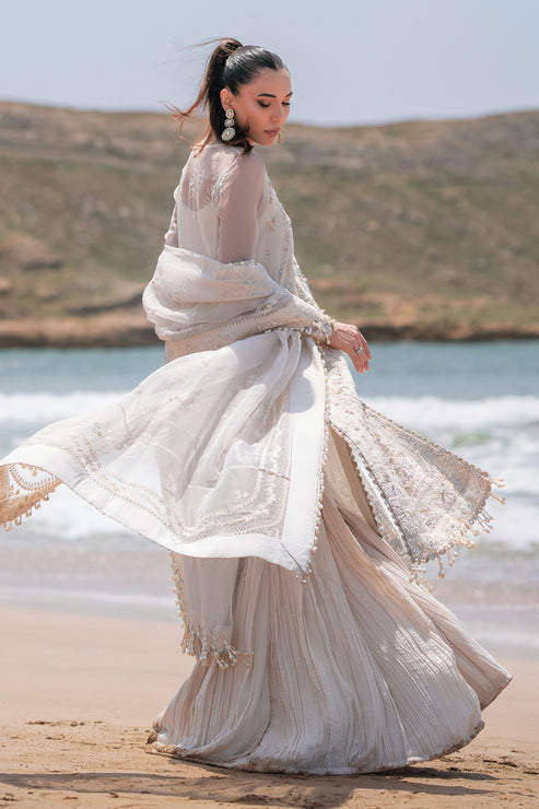 Emaan Adeel | Kamari Reveuse Wedding Formals | NOVA by Emaan Adeel - Designer Dress - Type: Ladies Clothes - Available at Libayah - 100% Original