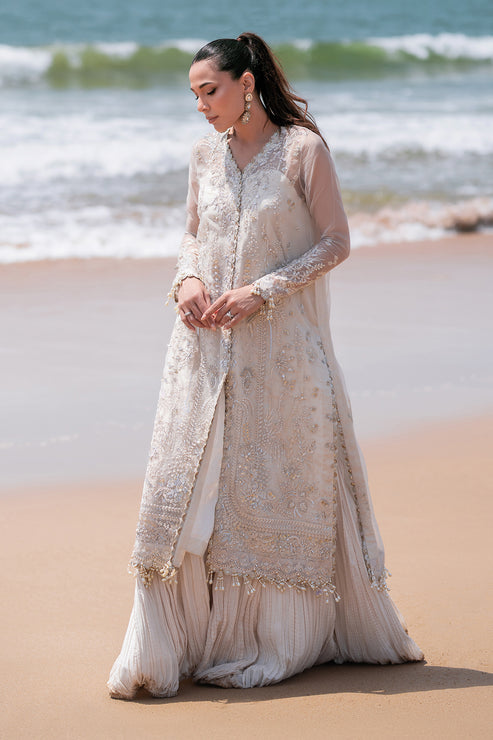 Emaan Adeel | Kamari Reveuse Wedding Formals | NOVA by Emaan Adeel - Designer Dress - Type: Ladies Clothes - Available at Libayah - 100% Original