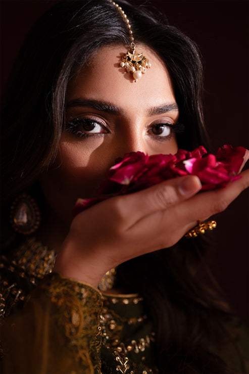 Emaan Adeel | Nooresha Formals 25 | Sunoora by Emaan Adeel - Designer Dress - Type: Ladies Clothes - Available at Libayah - 100% Original