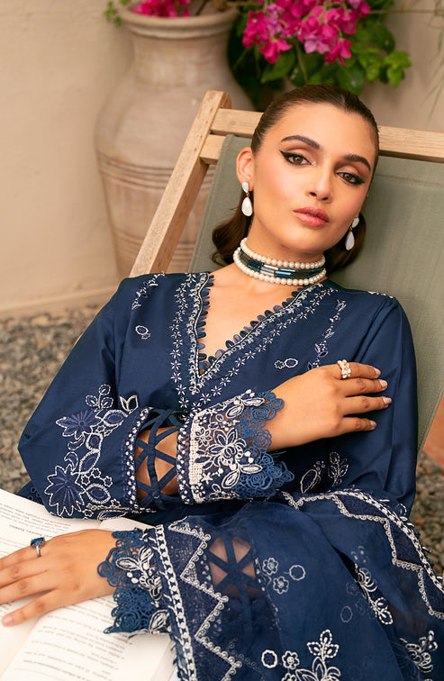 Emaan Adeel | Navaeh Luxury Pret | LYRA by Emaan Adeel - Designer Dress - Type: Ladies Clothes - Available at Libayah - 100% Original