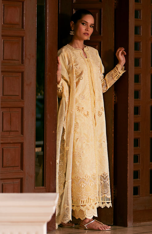 Emaan Adeel | Navaeh Luxury Pret | ADARA by Emaan Adeel - Designer Dress - Type: Ladies Clothes - Available at Libayah - 100% Original