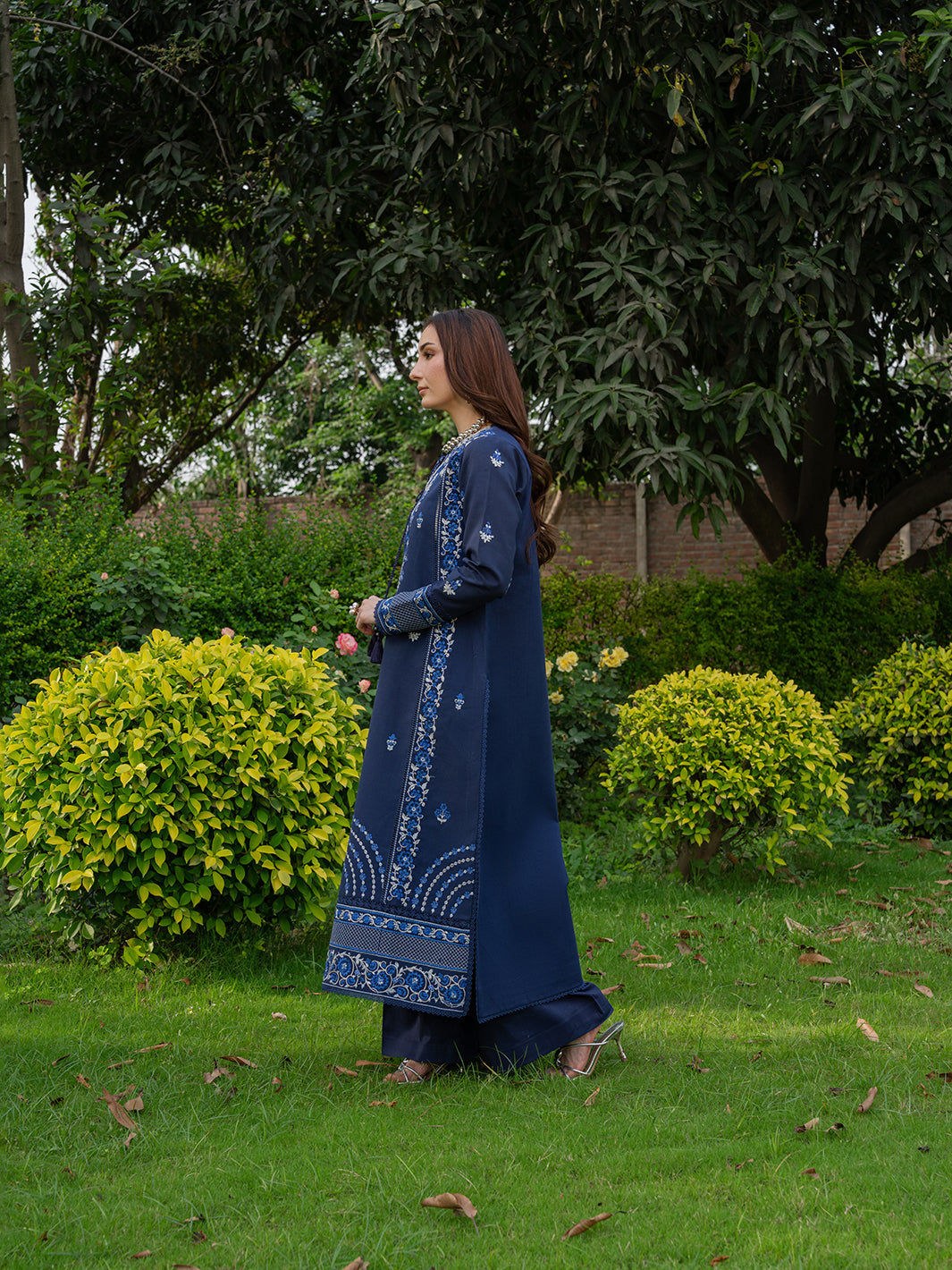 Mahnur | Amaya Lawn 26 | MU-01 by Mahnur - Designer Dress  - Type : Ladies Clothes - Available at Libayah - 100% Original 