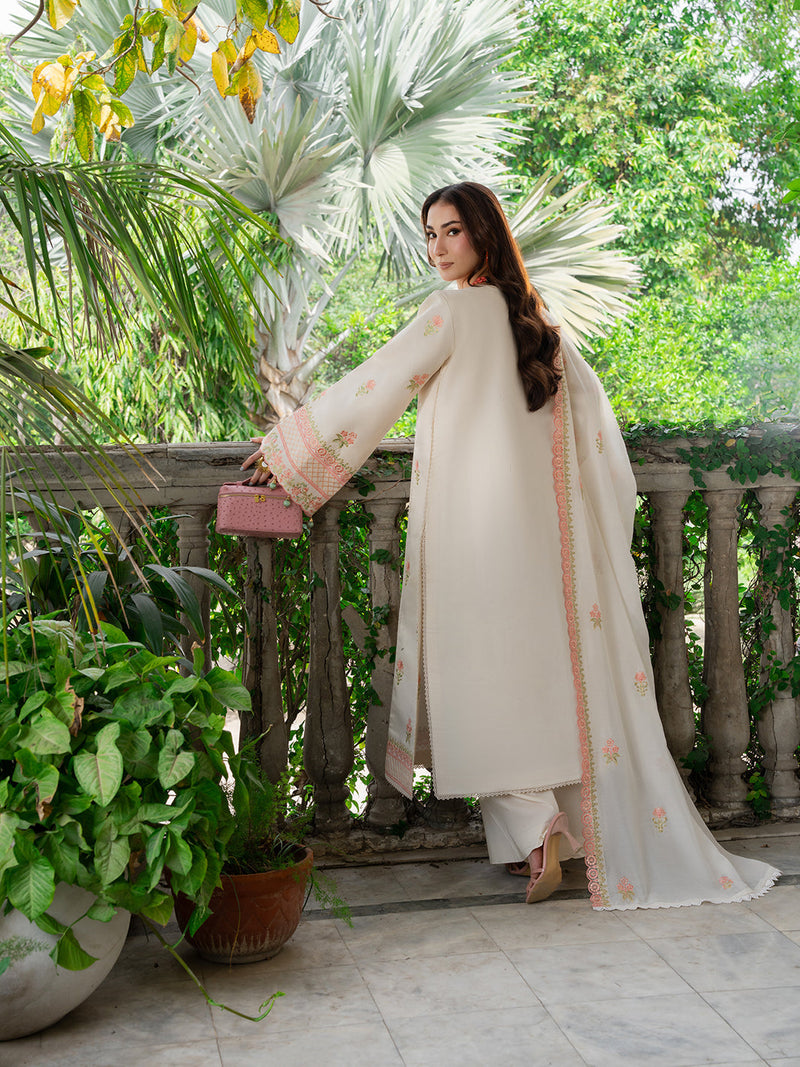 Mahnur | Amaya Lawn 26 | MU-05 by Mahnur - Designer Dress  - Type : Ladies Clothes - Available at Libayah - 100% Original 