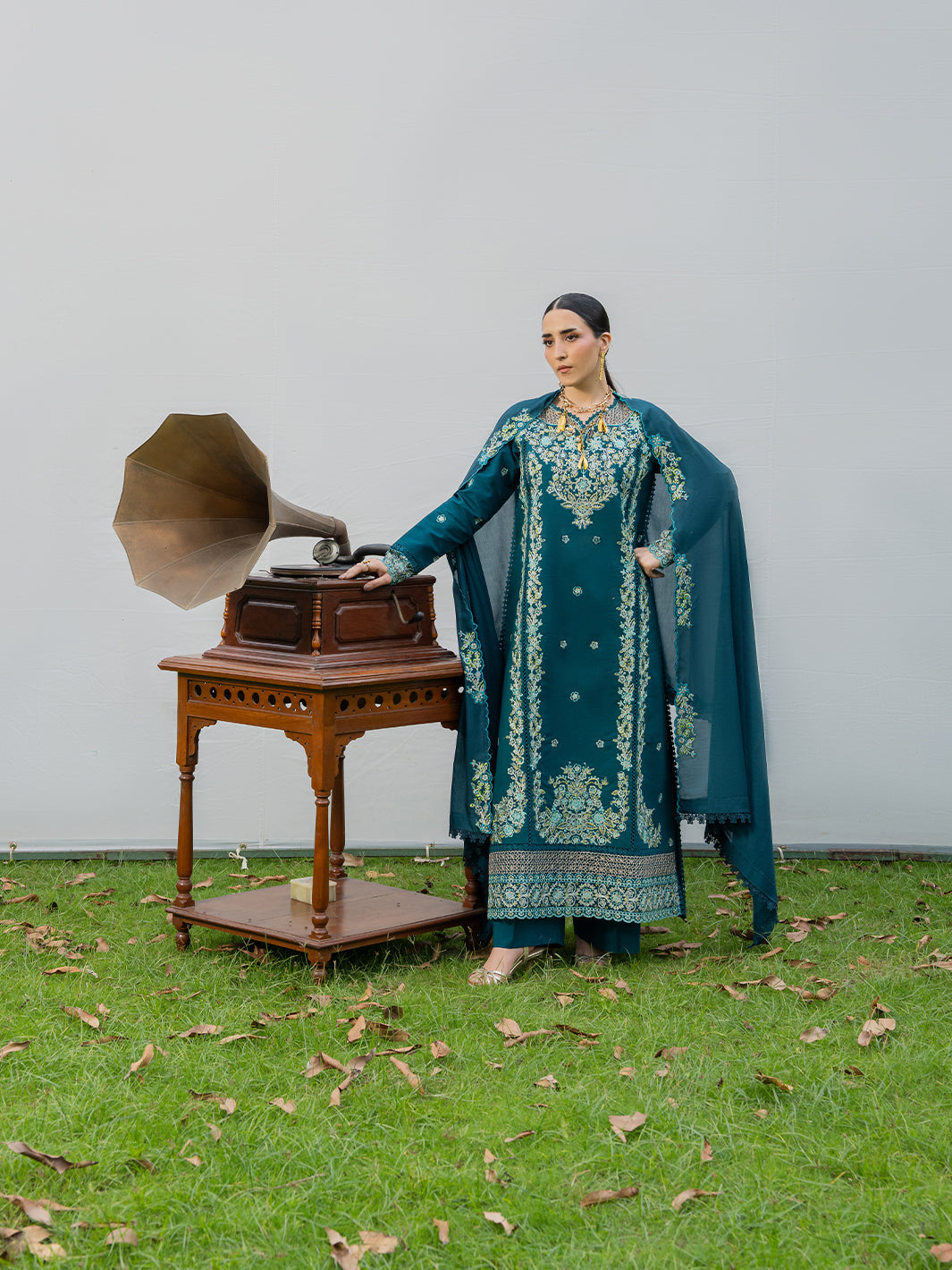 Mahnur | Amaya Lawn 26 | MU-08 by Mahnur - Designer Dress  - Type : Ladies Clothes - Available at Libayah - 100% Original 